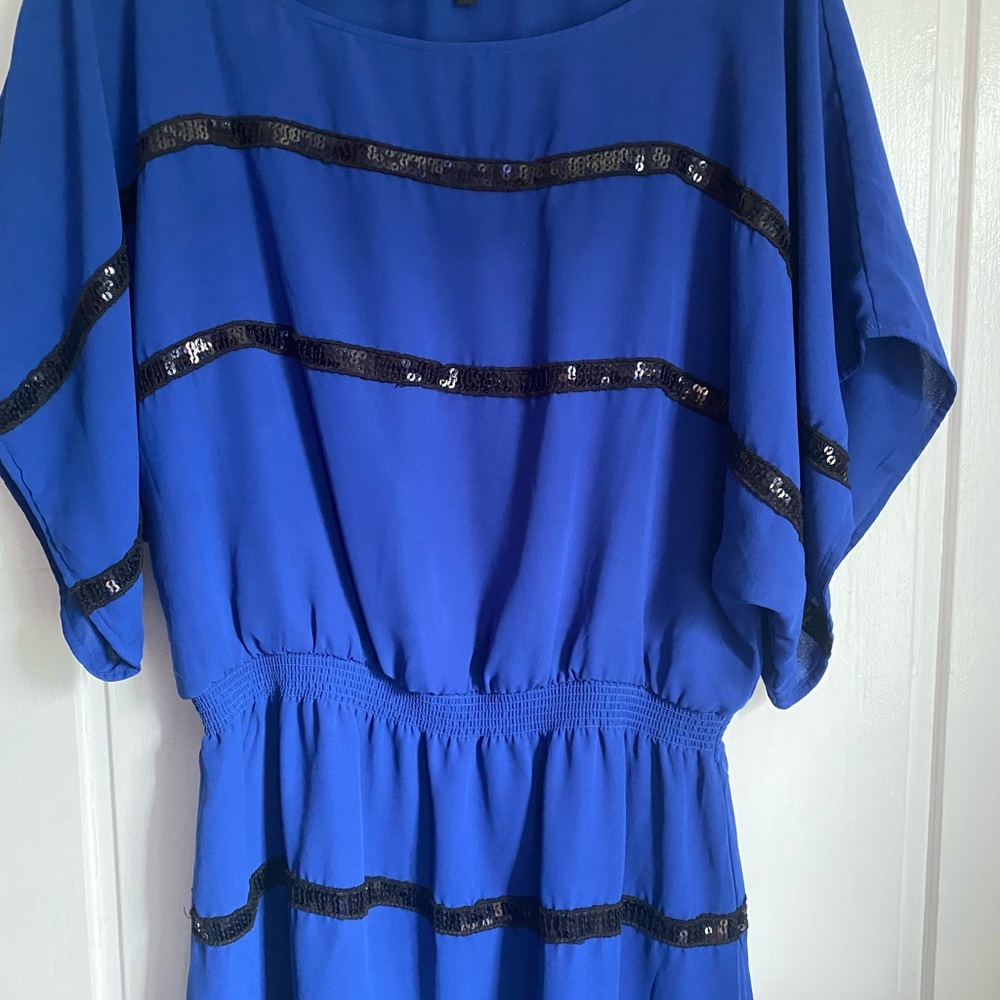 Jessica Simpson Elegant Blue Dress with Black Accents